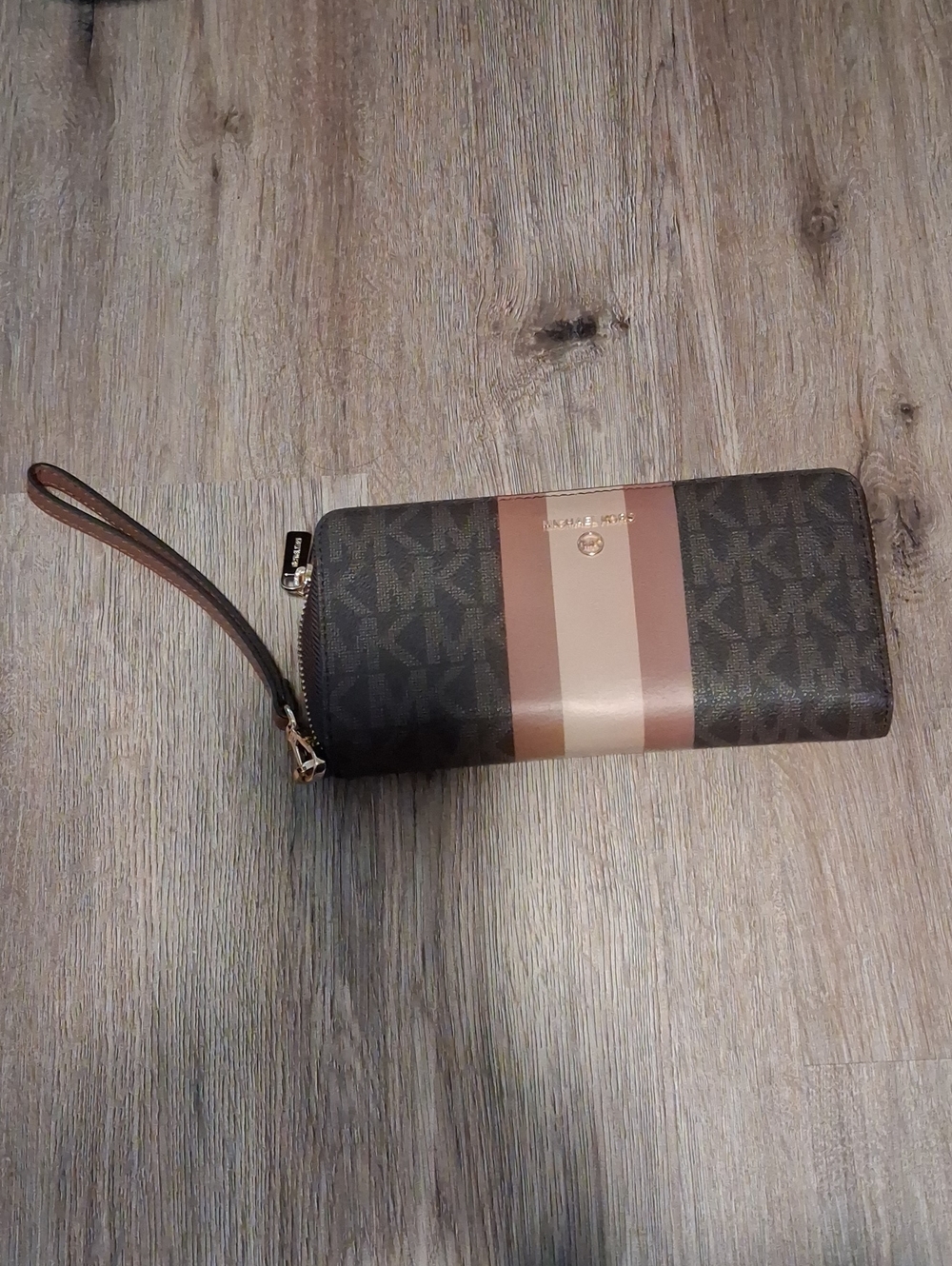 Nwt Michael Kors Brown Wallet Wristlet with Tan and Blush Stripes